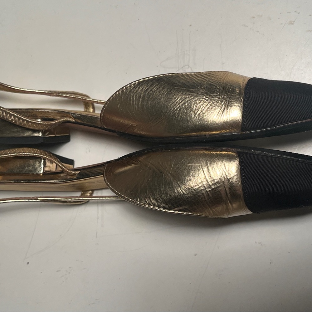 CHANEL Gold and Black Slingback Heels - Picture 4 of 9